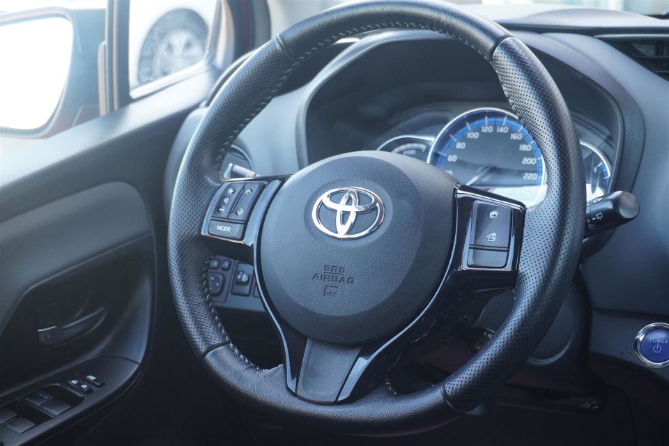 Toyota Yaris 1,5 Hybrid H2 Style e-CVT 5d