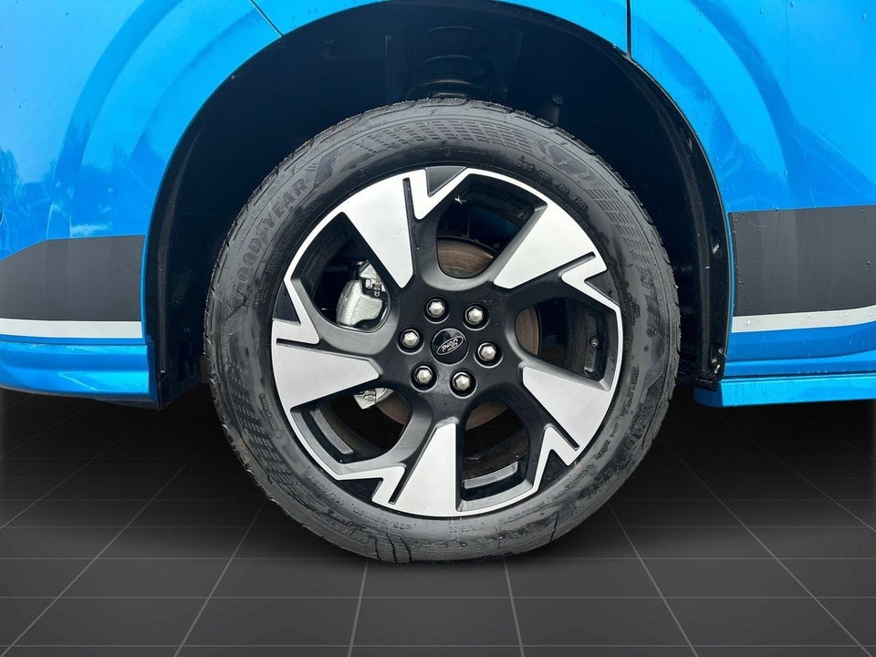 Ford E-Transit Custom 340L 64 Sport