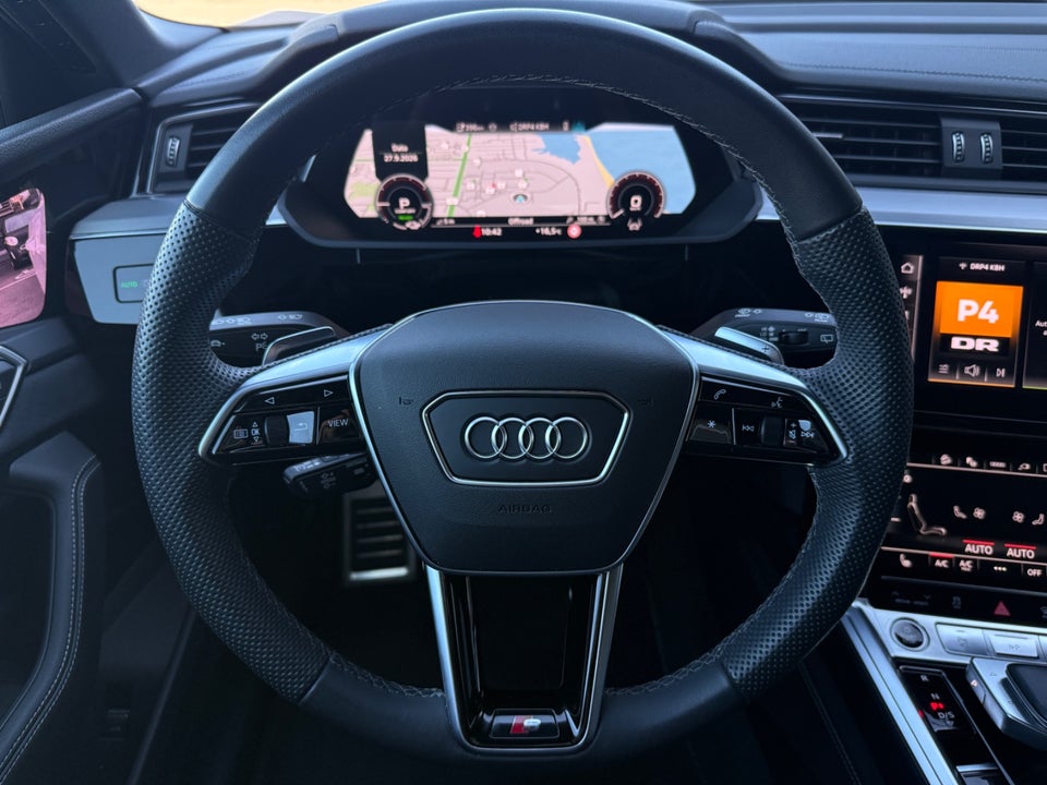 Audi Q8 e-tron 55 S-line quattro 5d