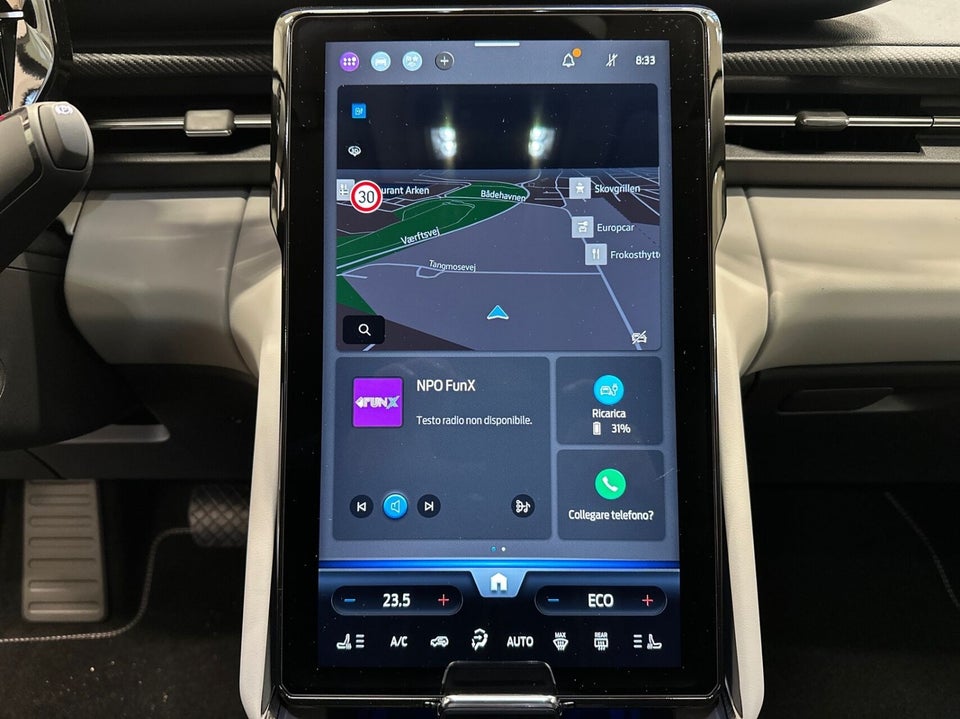 Ford Explorer 82 Premium Extended Range 5d