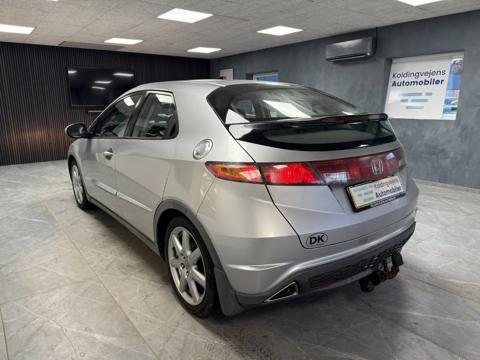 Honda Civic 1,8 Sport 5d