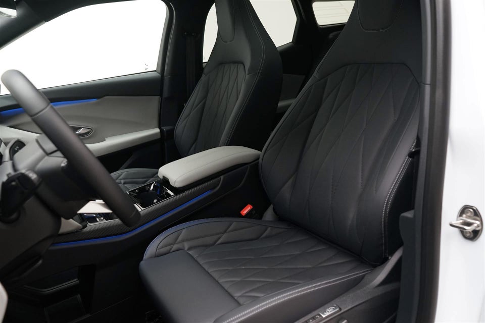 Ford Explorer 82 Premium Extended Range 5d