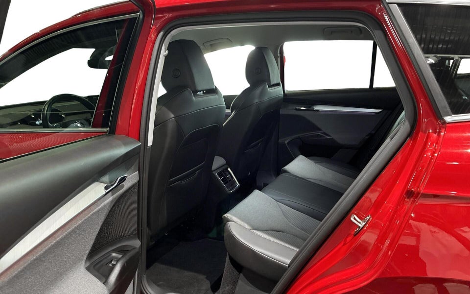 Skoda Enyaq 80 iV Loft 5d