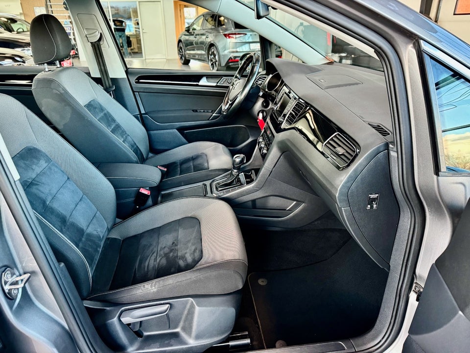 VW Golf Sportsvan 1,6 TDi 110 Highline DSG 5d