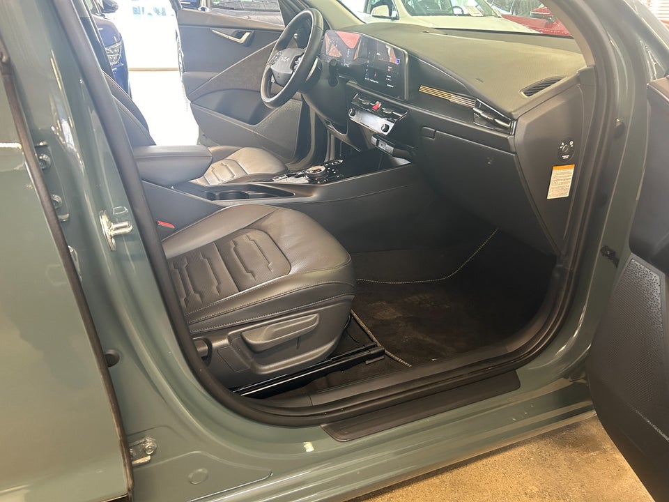 Kia Niro 64 EV Upgrade 5d