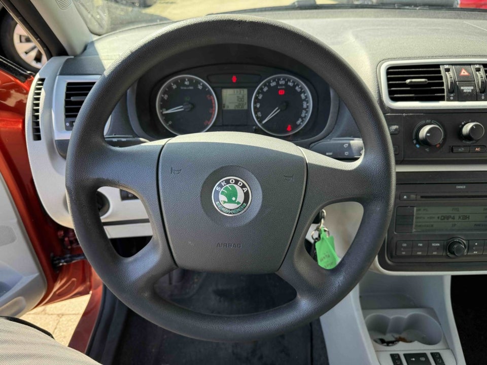 Skoda Fabia 1,4 16V Ambiente 5d