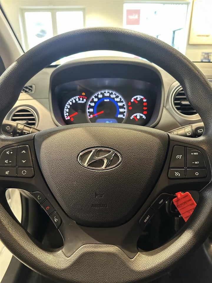 Hyundai i10 1,0 Touch 5d