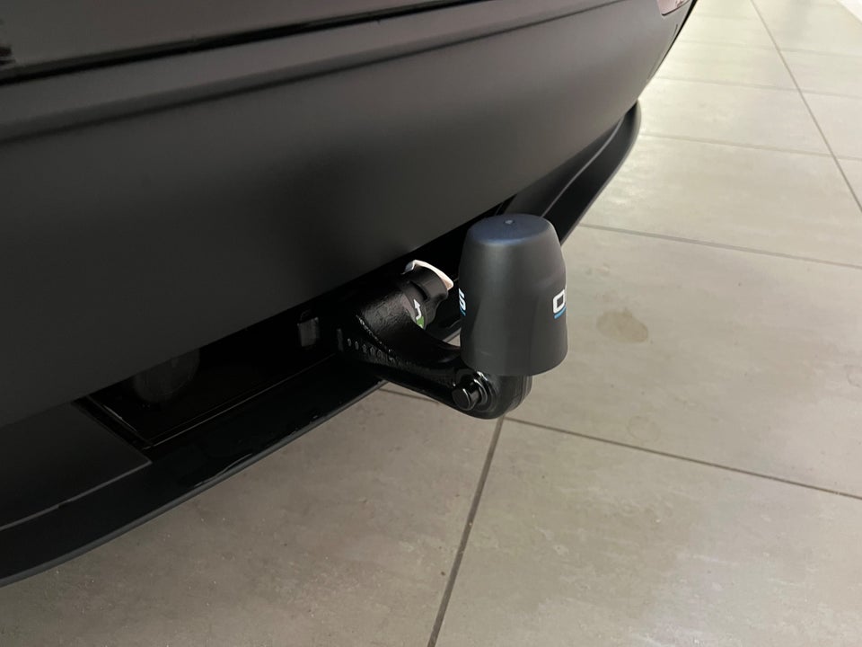 Tesla Model Y Long Range RWD 5d