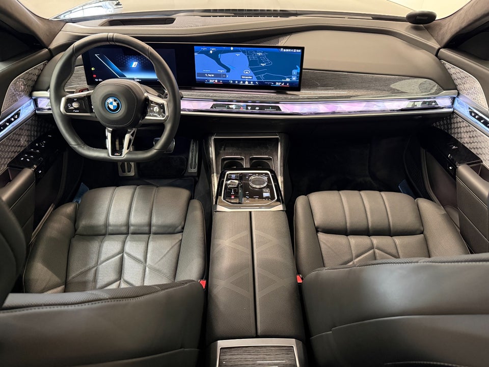BMW i7 xDrive60 M-Sport 4d