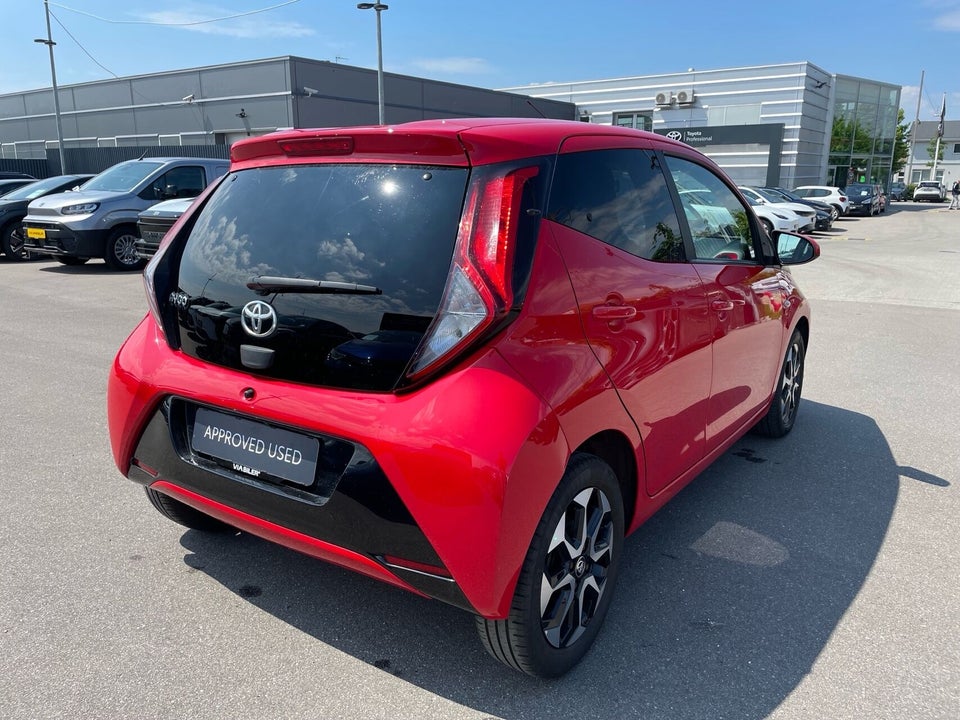 Toyota Aygo 1,0 VVT-i x-press 5d