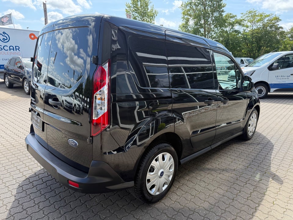 Ford Transit Connect 1,5 EcoBlue Active kort