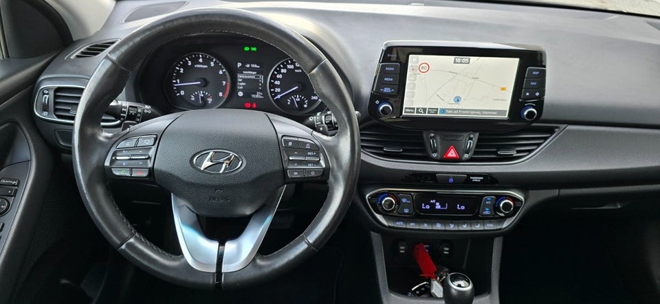 Hyundai i30 1,4 T-GDi Premium stc. DCT 5d