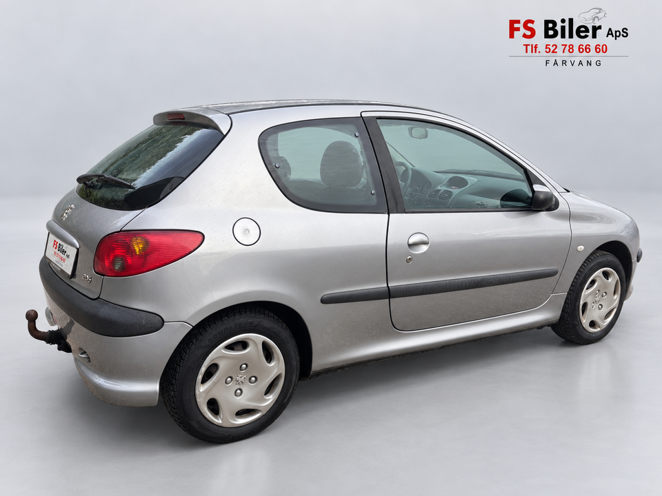 Peugeot 206 1,4 XR 5d