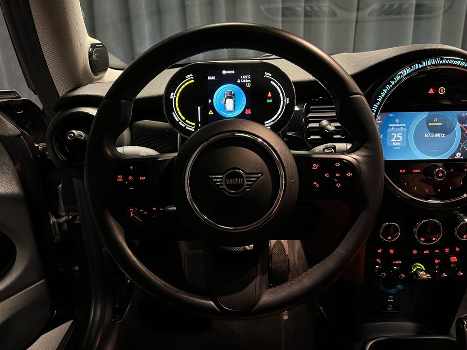 MINI Cooper SE Yours Trim 3d