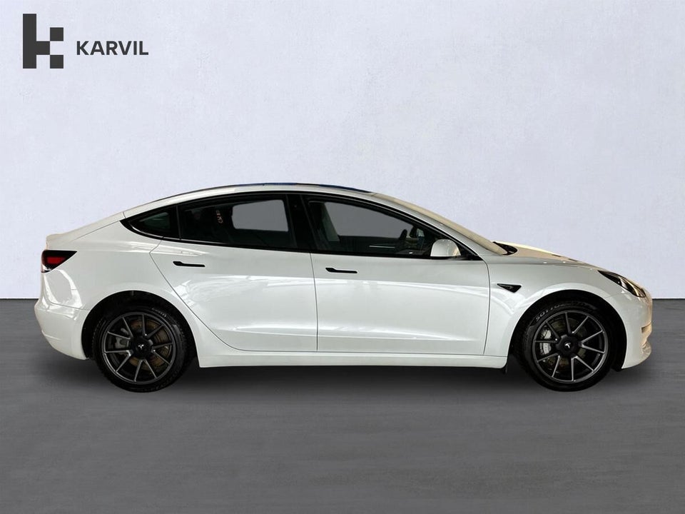 Tesla Model 3 Long Range AWD 4d