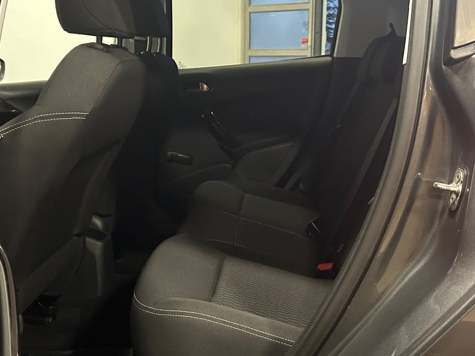 Peugeot 208 1,6 BlueHDi 100 Envy 5d