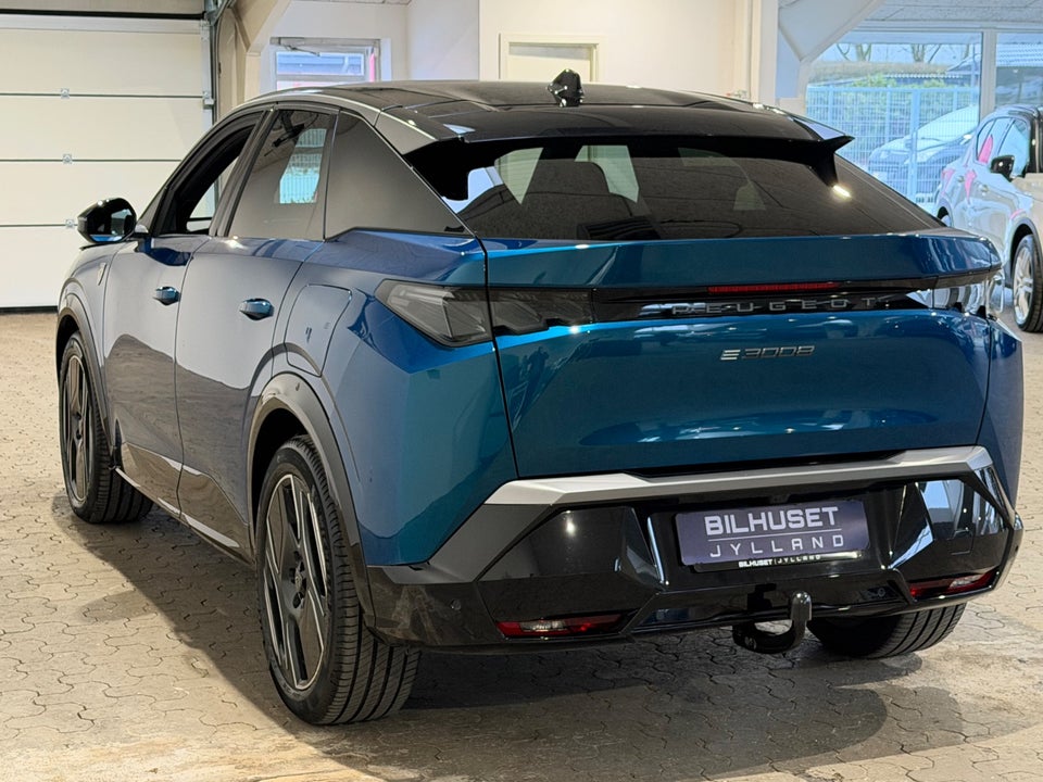 Peugeot e-3008 77 GT 5d