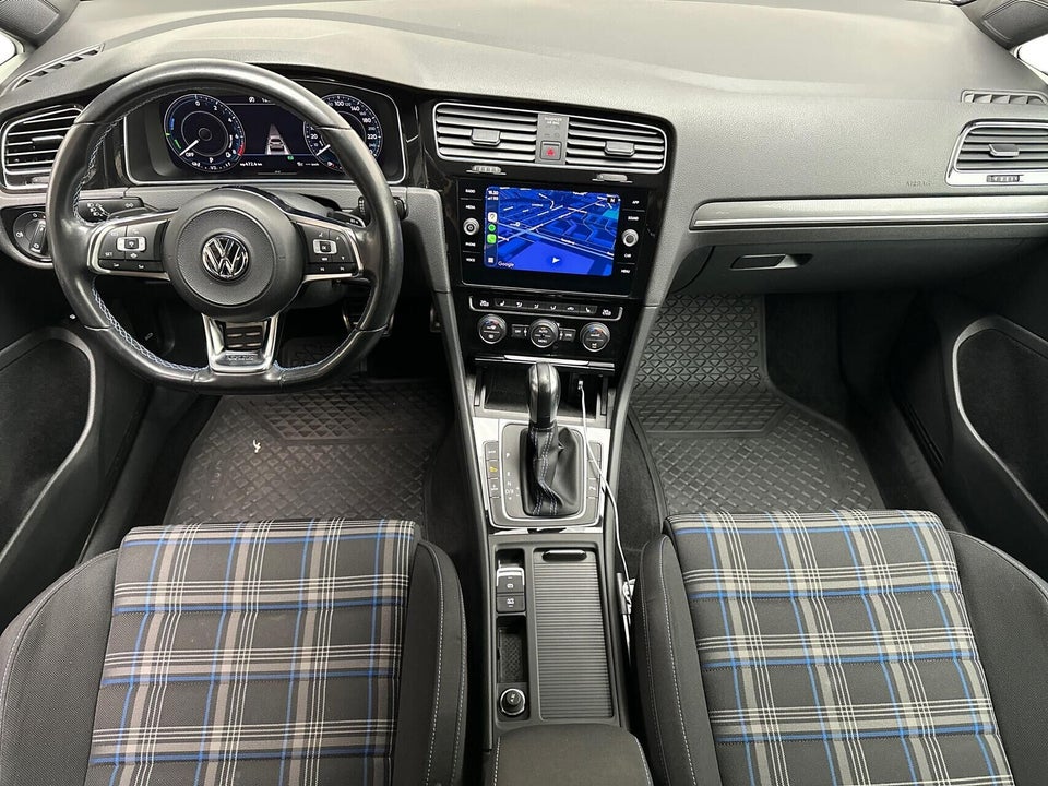 VW Golf VII 1,4 GTE DSG 5d