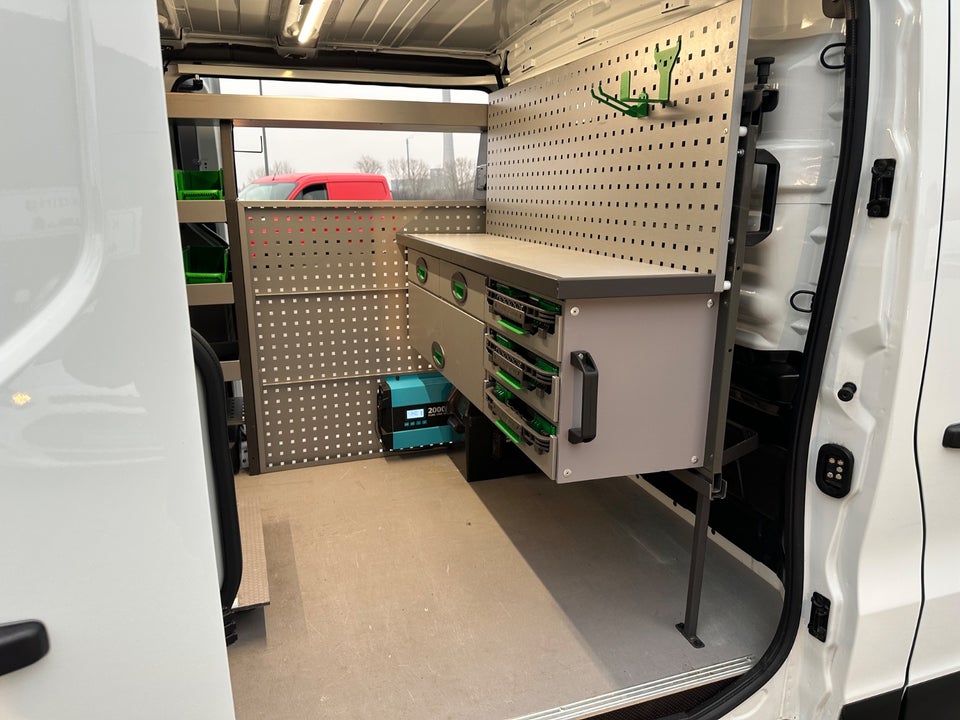 Renault Trafic 2,0 dCi 150 L2H1 EDC