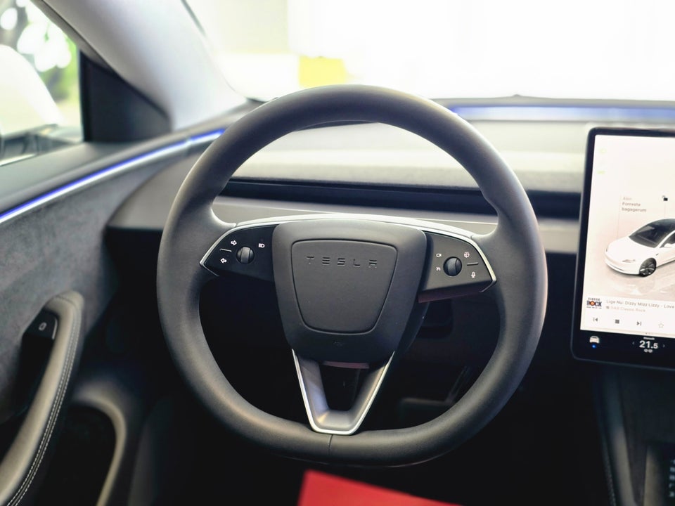 Tesla Model 3 Long Range AWD 4d