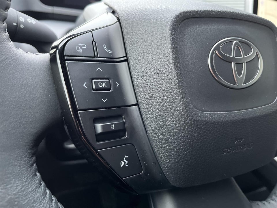 Toyota bZ4X Executive 5d