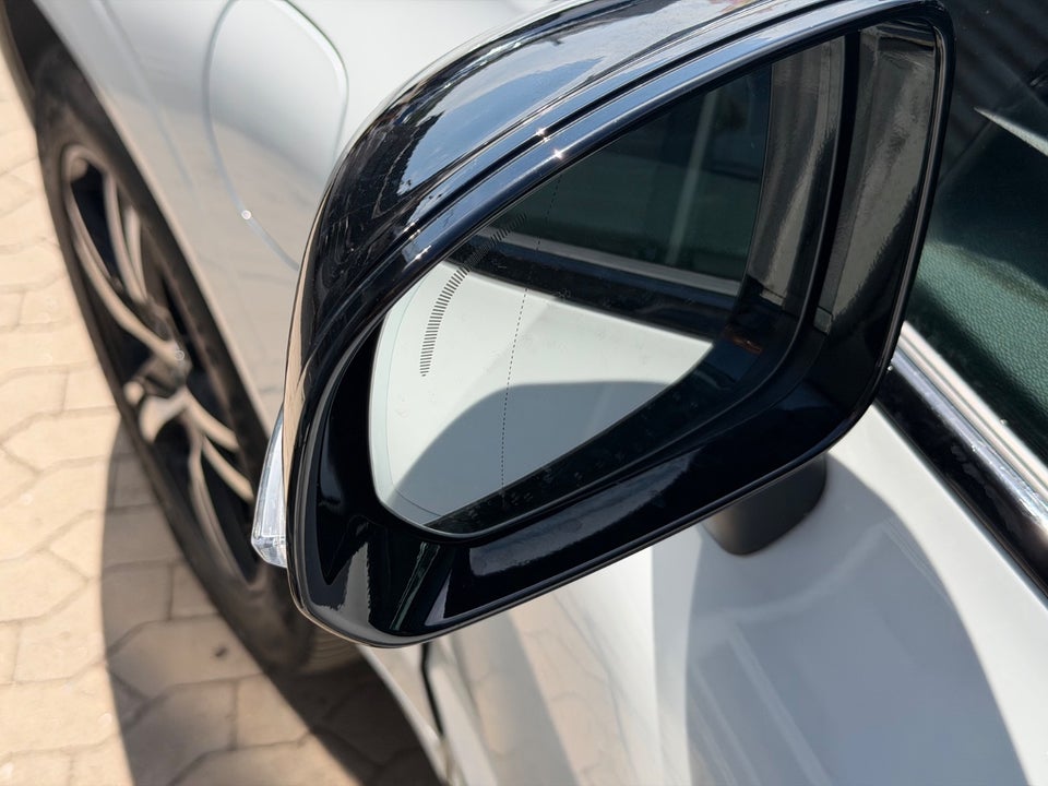Volvo XC60 2,0 T6 ReCharge R-Design aut. AWD 5d