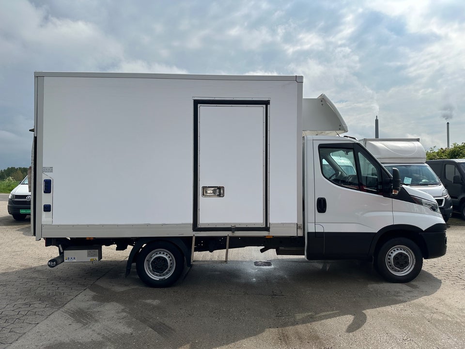 Iveco Daily 2,3 35S14 10,8m³ Van