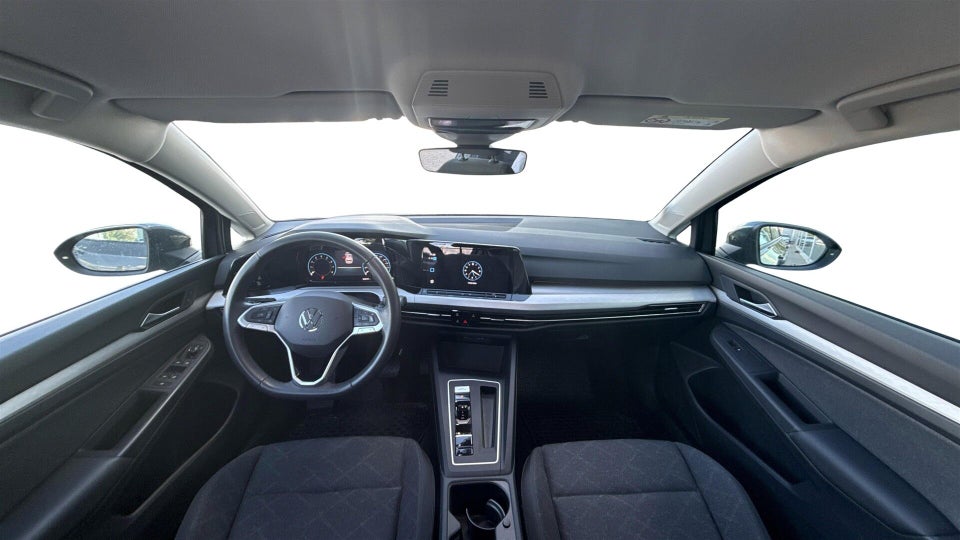 VW Golf VIII 1,5 eTSi 130 Life 75 Years Edition DSG 5d