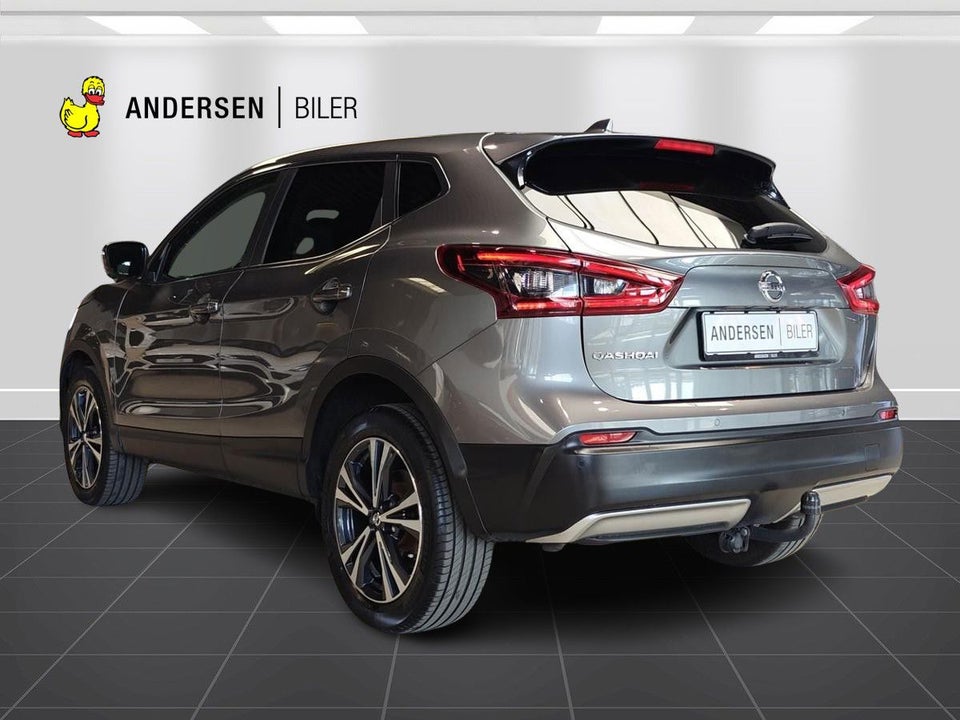 Nissan Qashqai 1,3 Dig-T 140 N-Connecta 5d