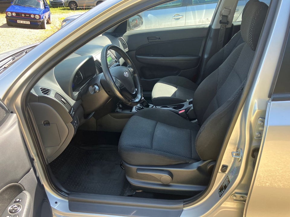 Hyundai i30 1,6 CRDi 90 Blue Drive 5d