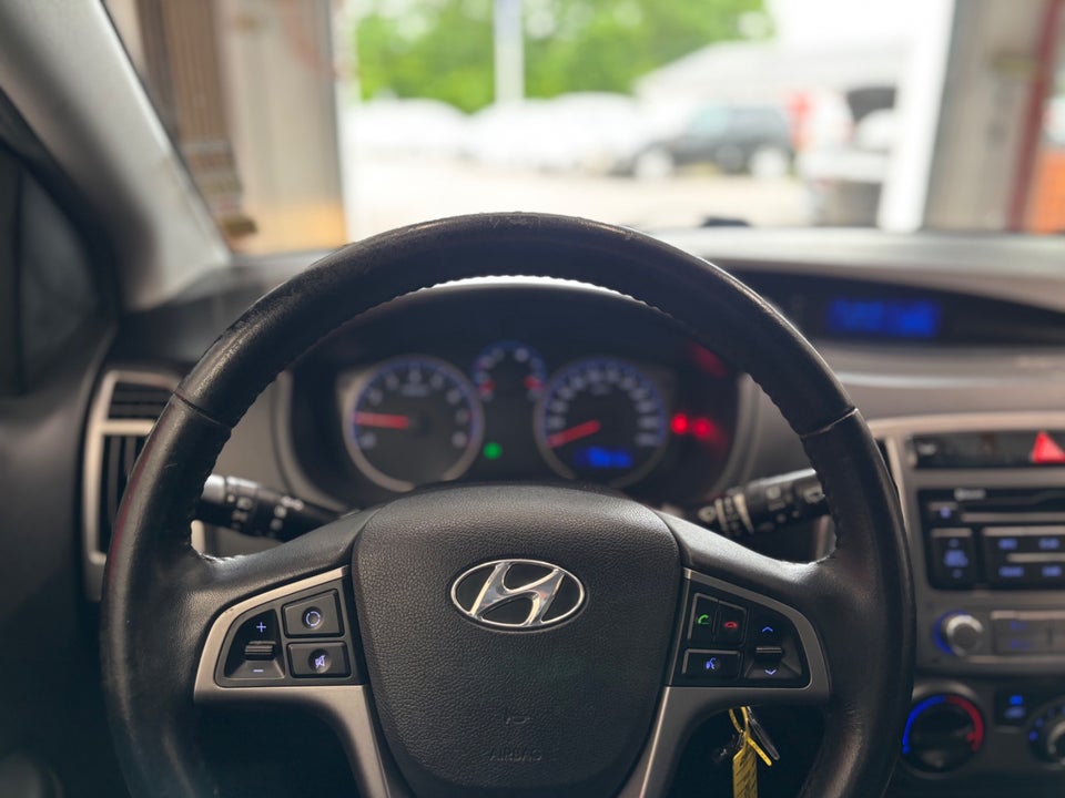 Hyundai i20 1,25 Classic XTR 5d