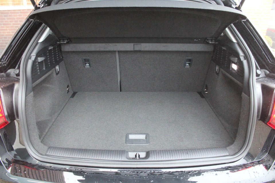 Audi Q2 1,4 TFSi 150 Sport S-tr. 5d