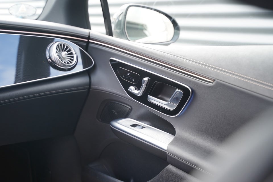 Mercedes EQE300 AMG Line 4d