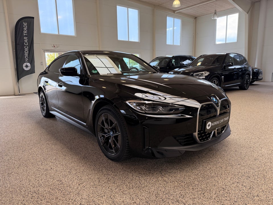 BMW i4 eDrive35 Charged 5d