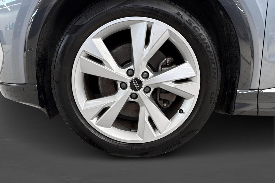 Audi Q4 e-tron 40 Attitude 5d