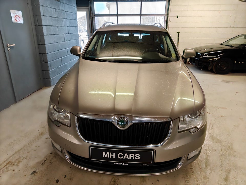 Skoda Superb 1,8 TSi 160 Elegance Combi 5d