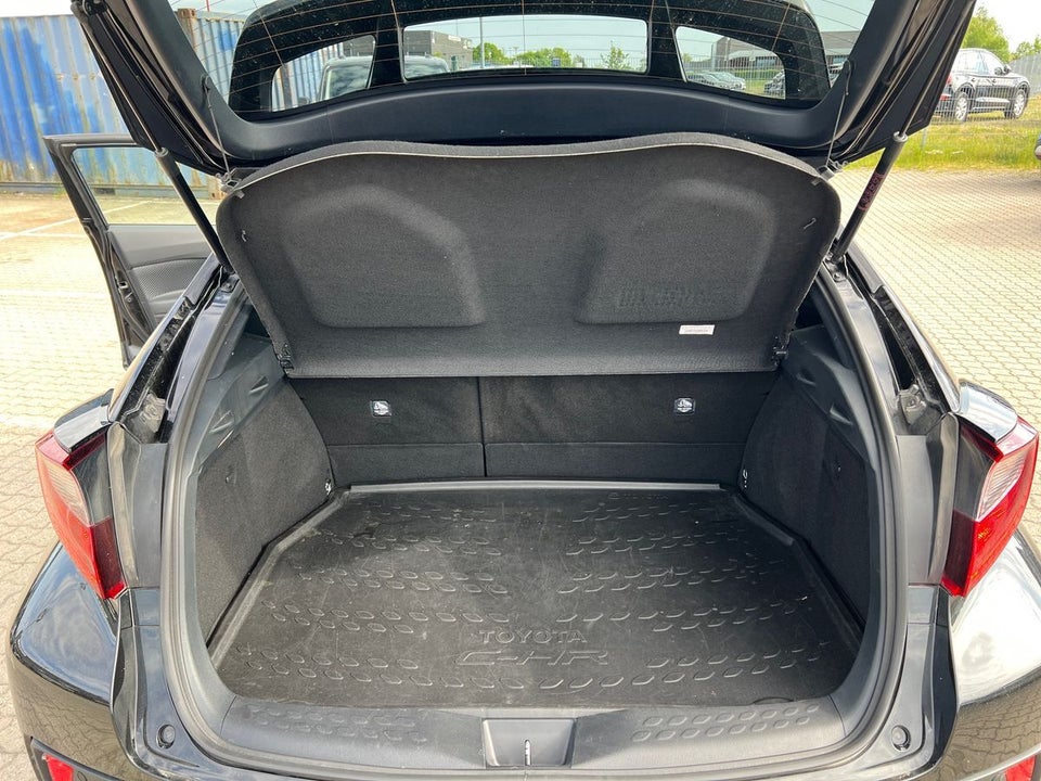Toyota C-HR 1,8 Hybrid C-LUB Smart CVT 5d