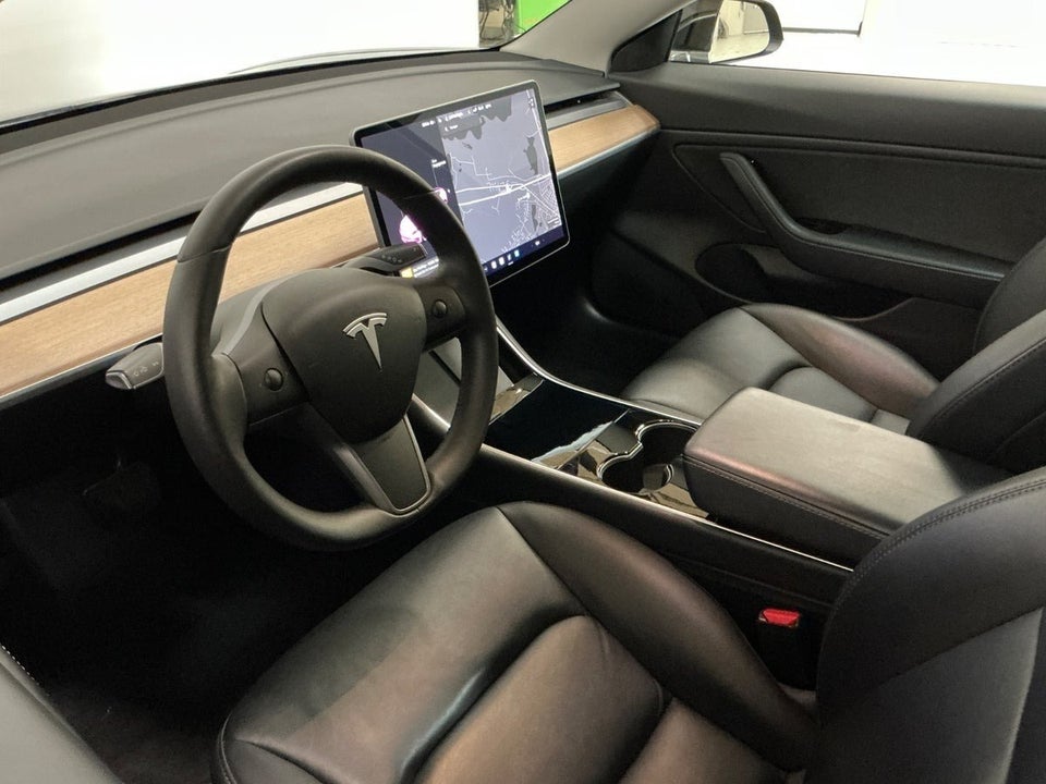 Tesla Model 3 Long Range AWD 4d