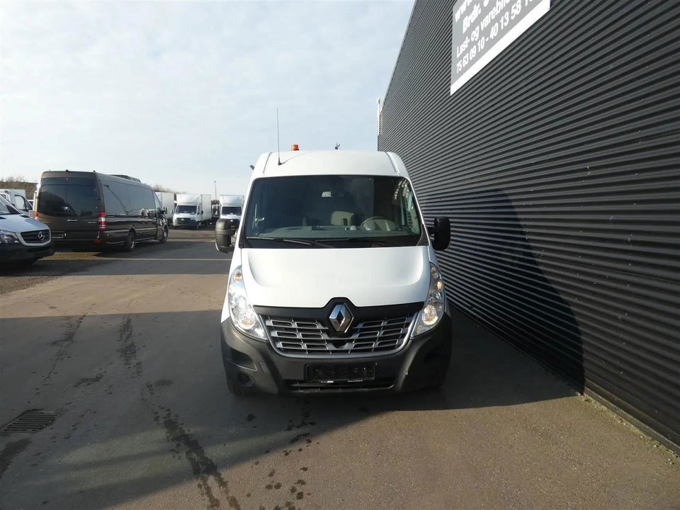 Renault Master III T35 2,3 dCi 145 L2H2 Kassevogn