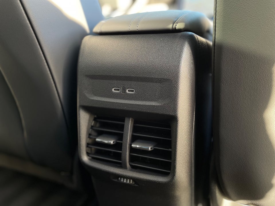 Ford Explorer 82 Premium Extended Range 5d