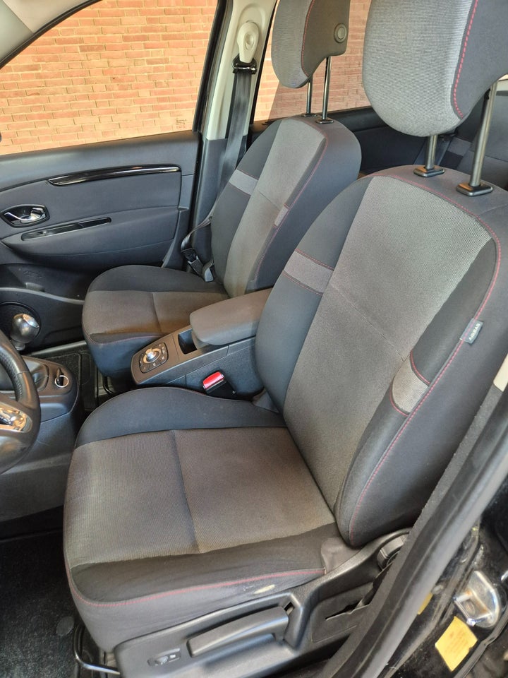 Renault Grand Scenic III 1,2 TCe 130 Paris 7prs 5d