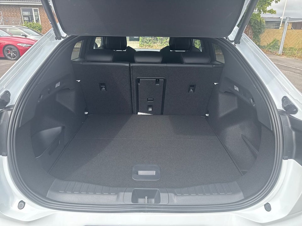 Ford Capri 84 Premium Extended Range AWD 5d