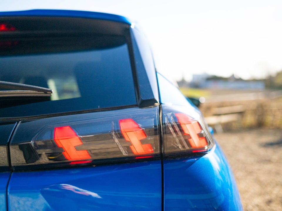 Peugeot e-2008 50 Allure 5d