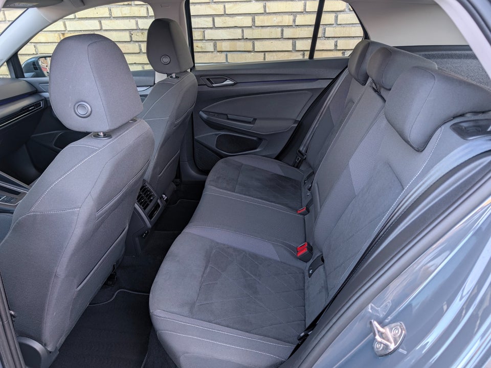 VW Golf VIII 1,4 GTE DSG 5d
