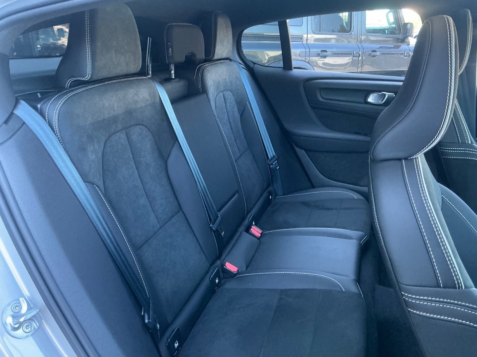 Volvo C40 P8 ReCharge Twin First Edition 5d