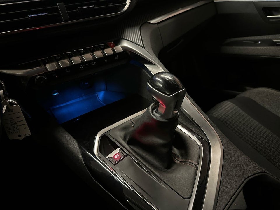 Peugeot 5008 1,5 BlueHDi 130 Strike 7prs 5d