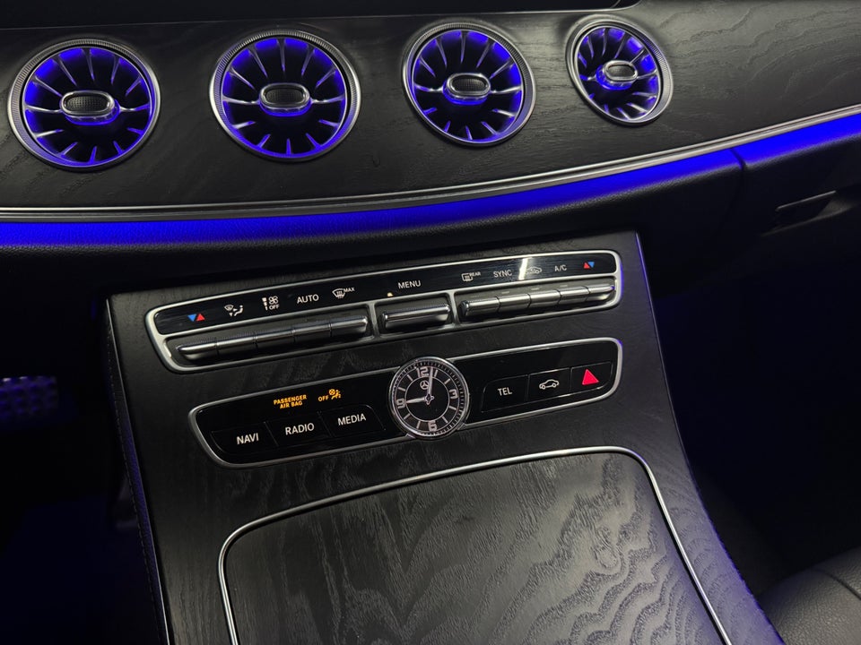 Mercedes E300 2,0 AMG Line Cabriolet aut. 2d