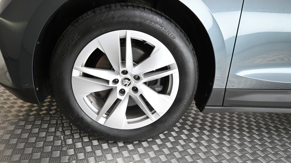 Skoda Enyaq 60 iV Plus 5d