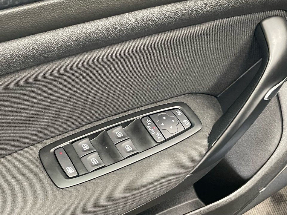 Renault Megane IV 1,2 TCe 130 Zen 5d