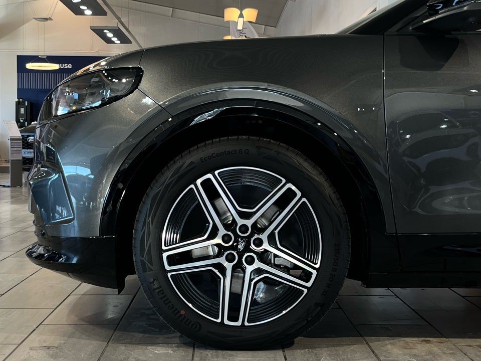 Ford Capri 77 Premium Extended Range 5d